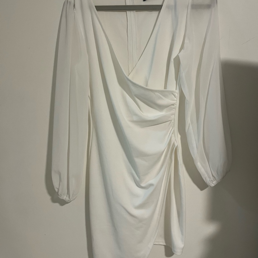 Women’s dress - Picture 3 of 3
